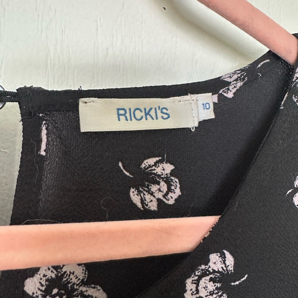 Rickis top - Picture 2 of 6